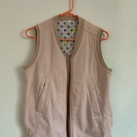 Lululemon Vest - Picture 10 of 12